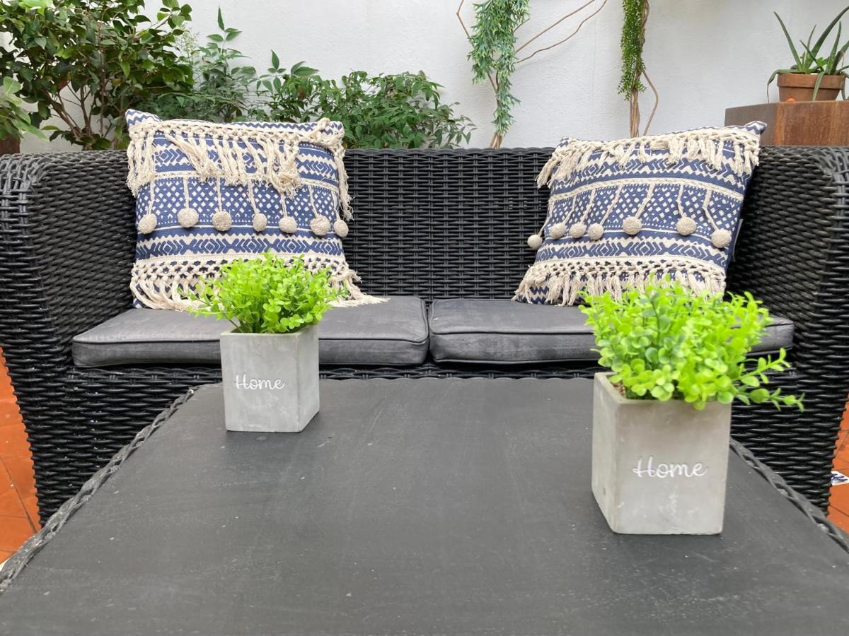 Lovely Con Patio Appartement *